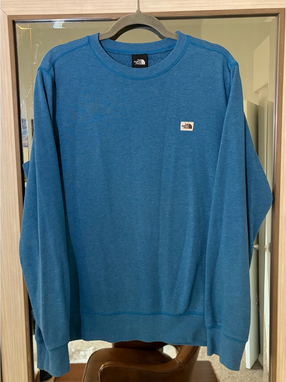 The North Face Heritage Patch Crew Sweatshirt Men’s Medium Blue Classic top